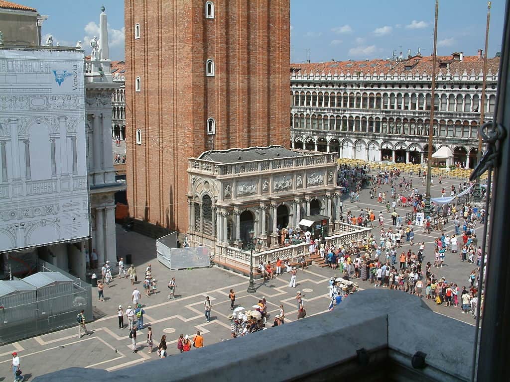 Loggetta of Campanile di San Marco (CC BY-SA 3.0) by Maria Schnitzmeier