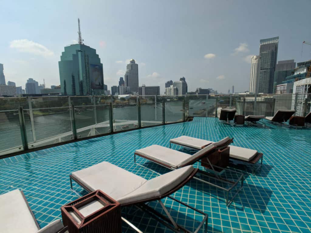 Millennium-Hilton-Bangkok-view-pool