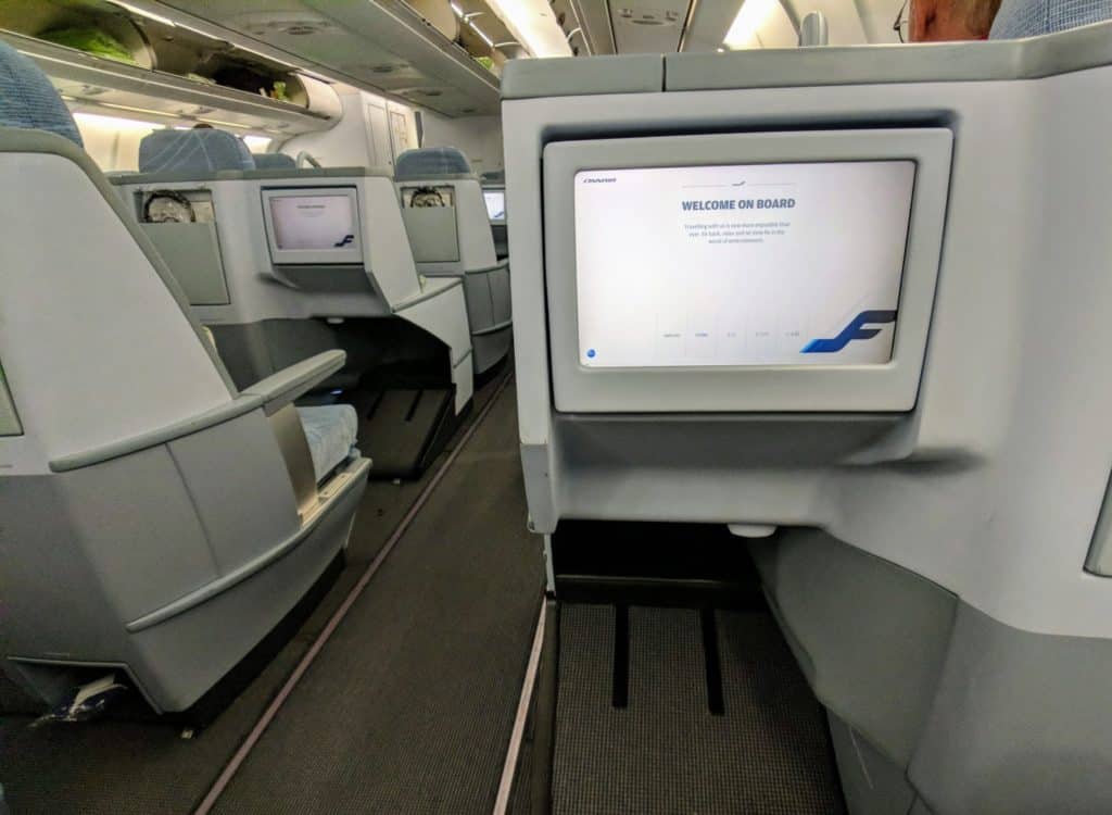 Review Finnair A330 Helsinki Bangkok 008