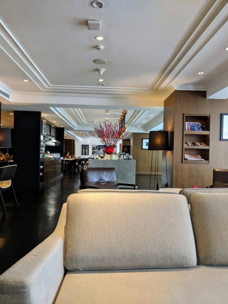 Hilton Singapore Hotel Review -  The executive lounge