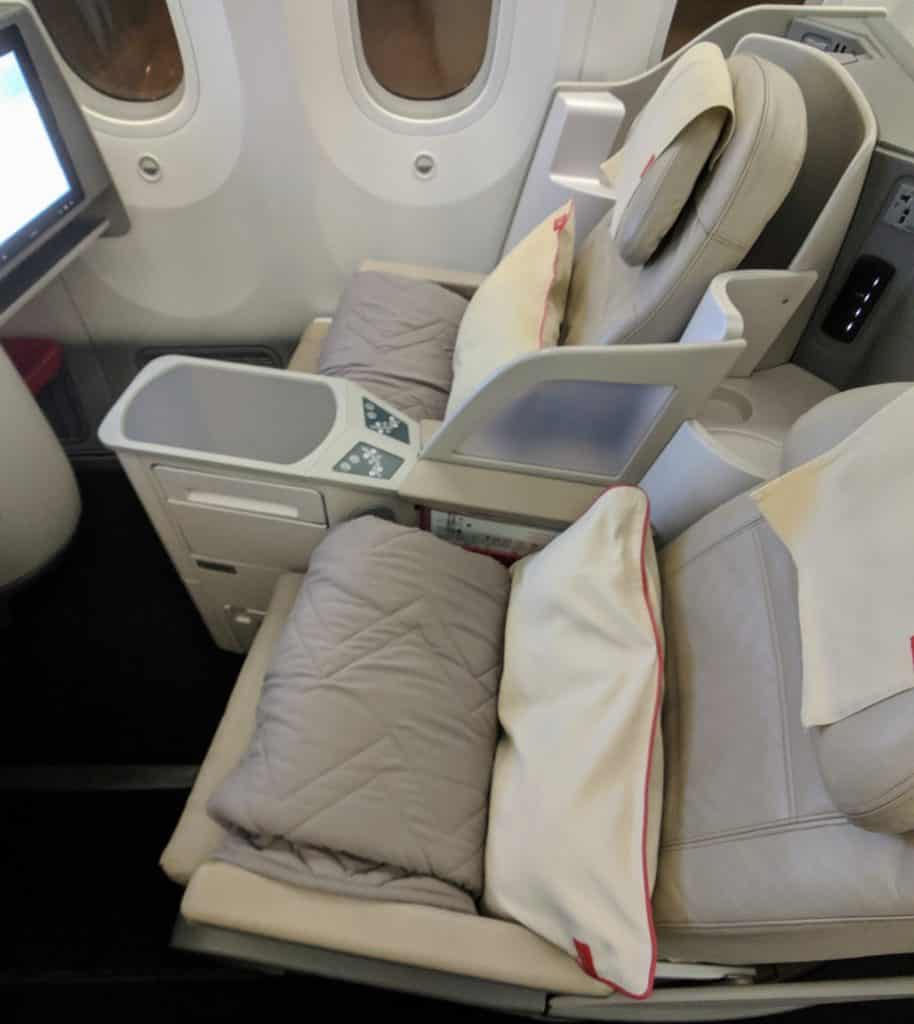 Royal Jordanian 787 Business Class Review 020