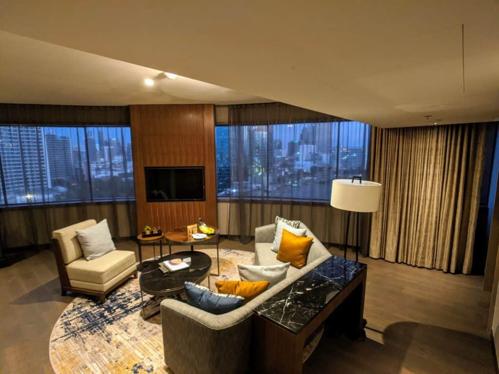 2020 Millennium Hilton Bangkok Panoramic Executive Suite 0002