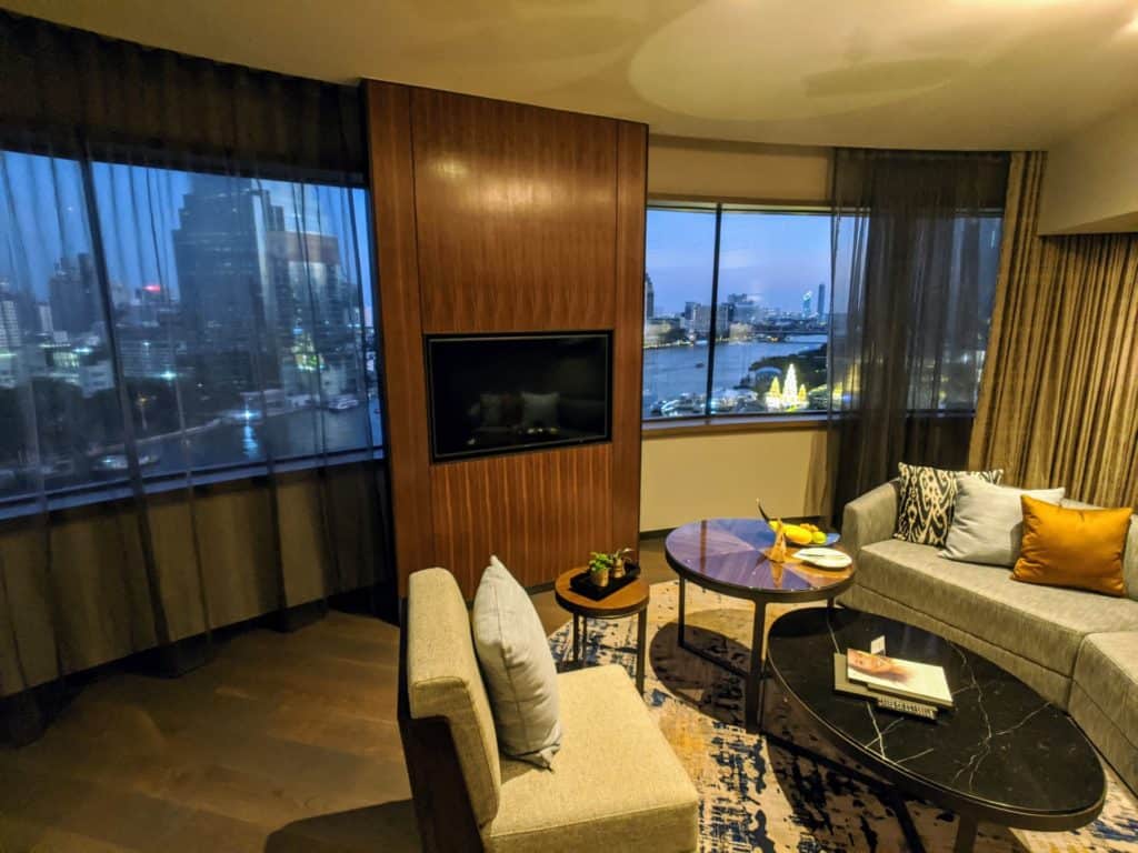 2020 Millennium Hilton Bangkok Panoramic Executive Suite 0004