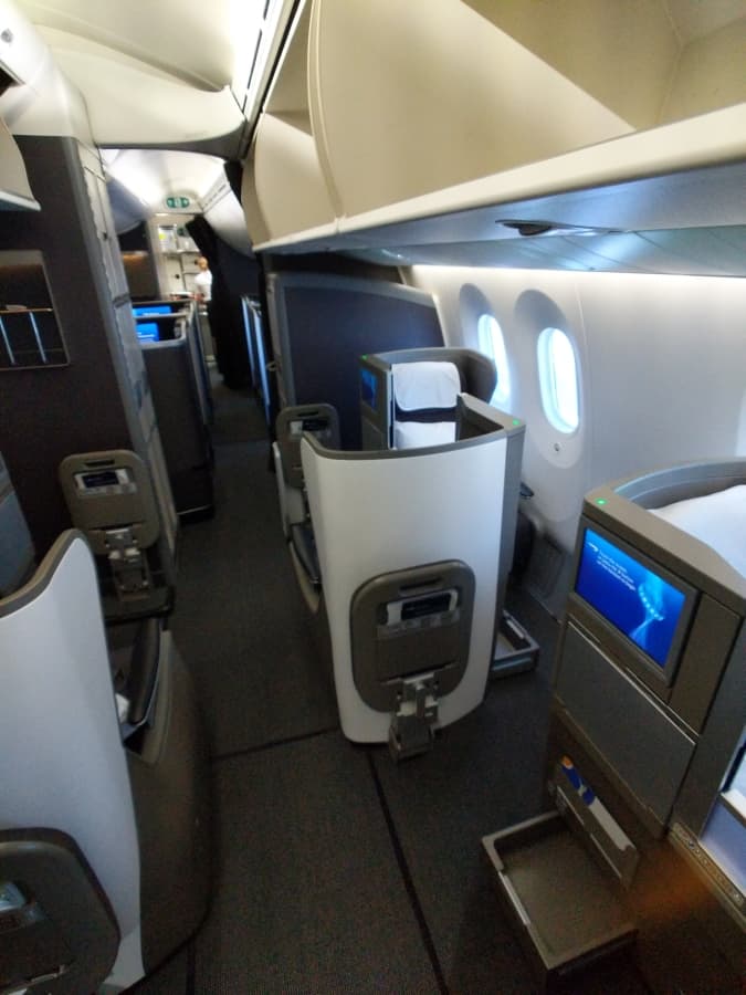 Review: British Airways (787-900) Business Class from London to Los ...