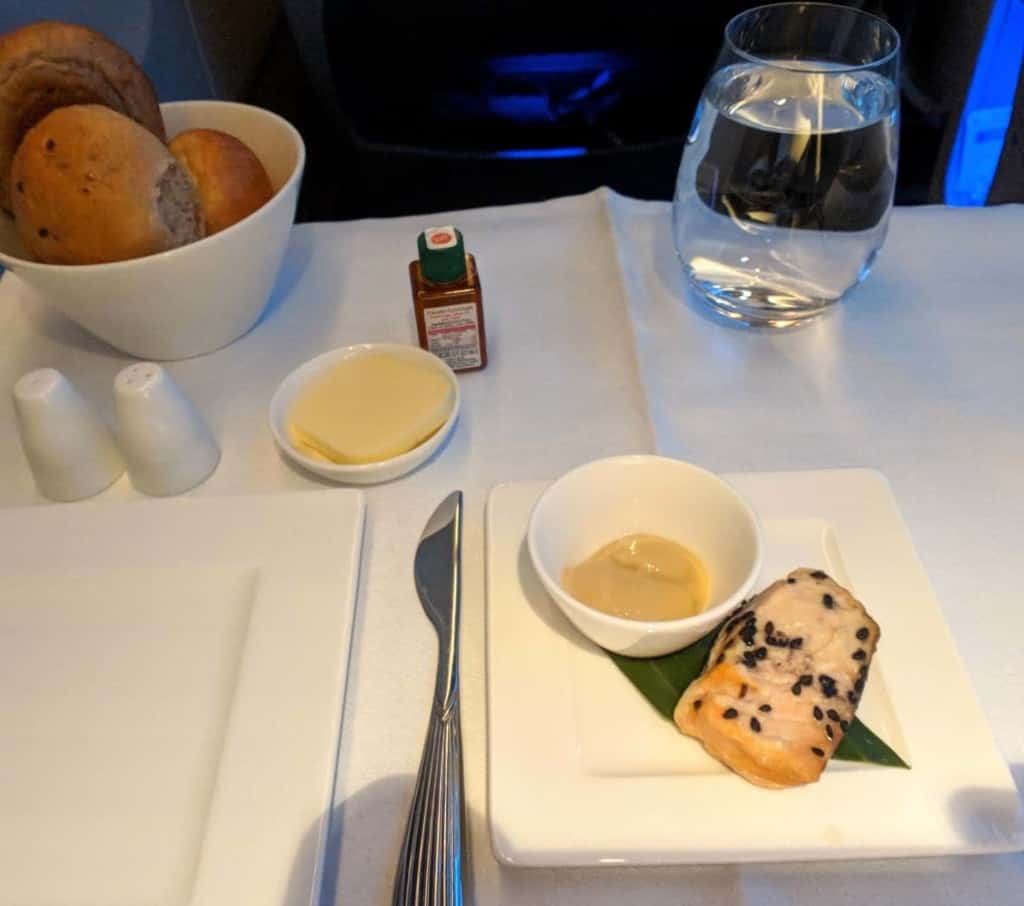 Qatar Airways 777 - Business Class Dining