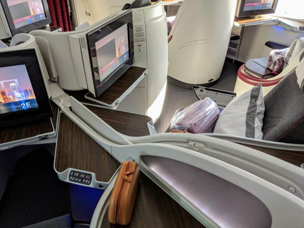 2018 Qatar Airways Business Class 787 Hel Doh 0004