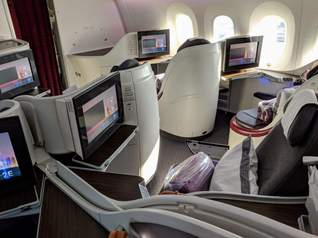 2018 Qatar Airways Business Class 787 Hel Doh 0005