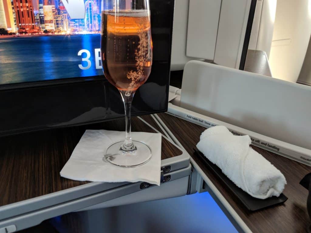 2018 Qatar Airways Business Class 787 Hel Doh 0010