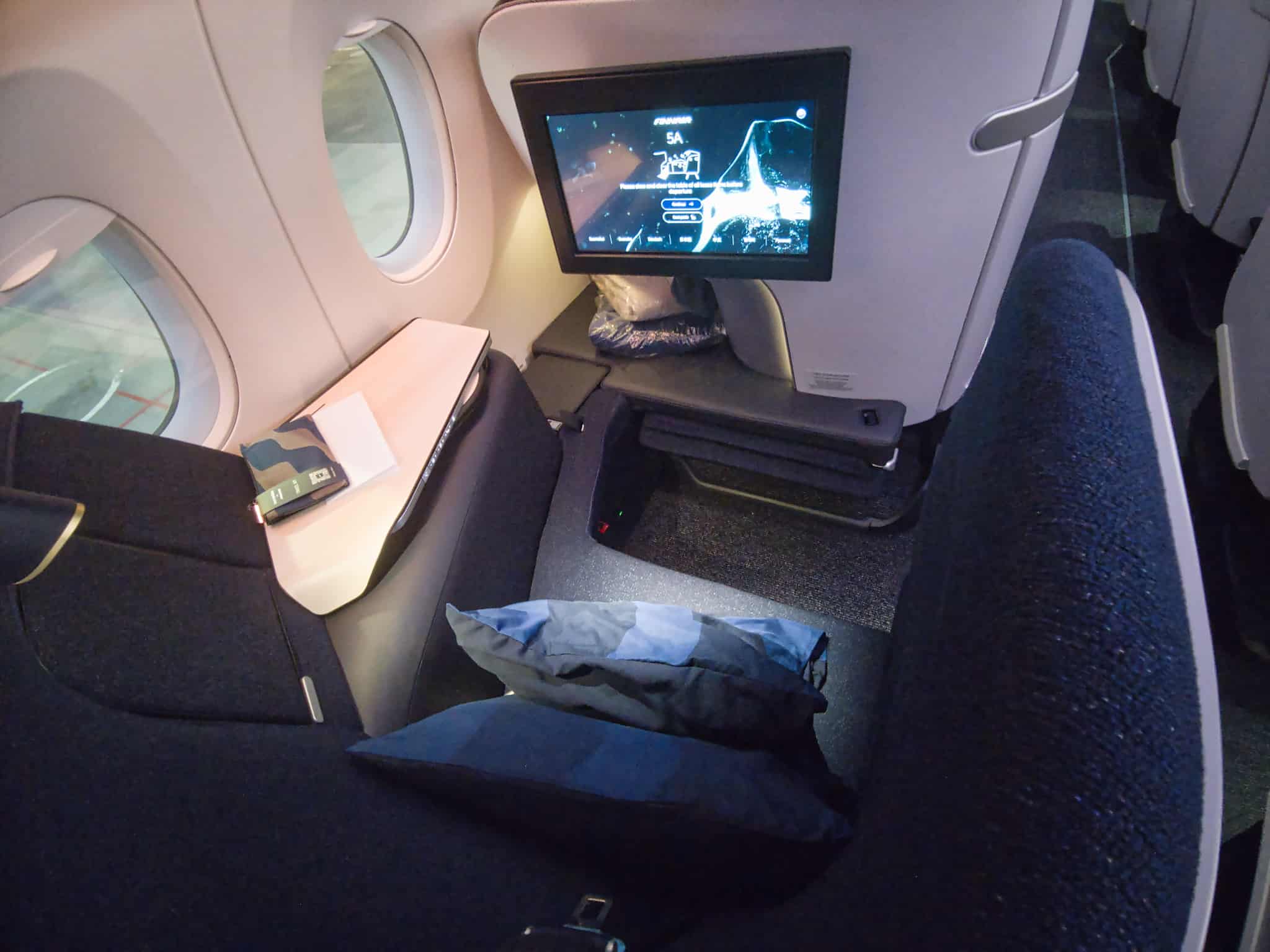 2022 Finnair New Business Class A350 0008